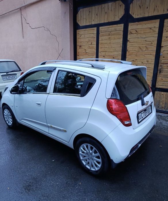 Продается Авто Chewrolet Spark 2017 года автомат.