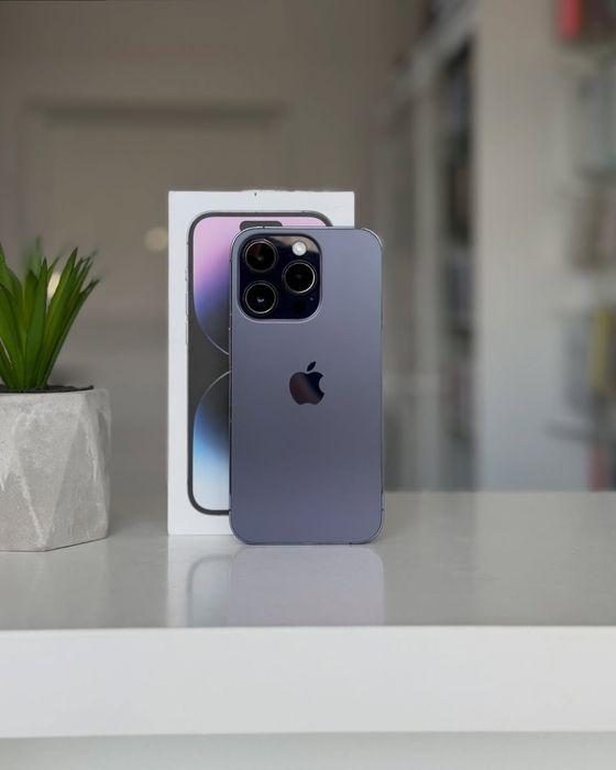 Айфон 14 pro на продаже