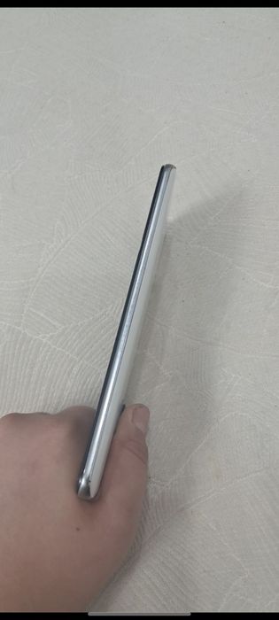 Продам POCO F3 128/6