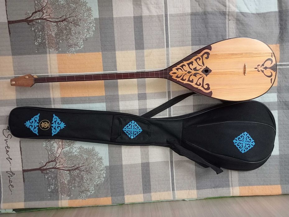 Продам домбыру .