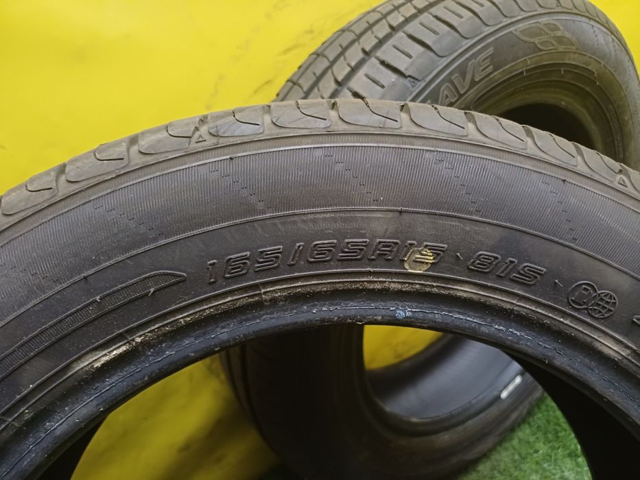 Шины 165/65 R15 Dunlop пара.