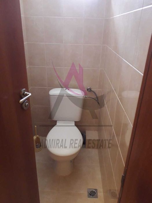 Просторен! Етаж от Къща-село Звездица