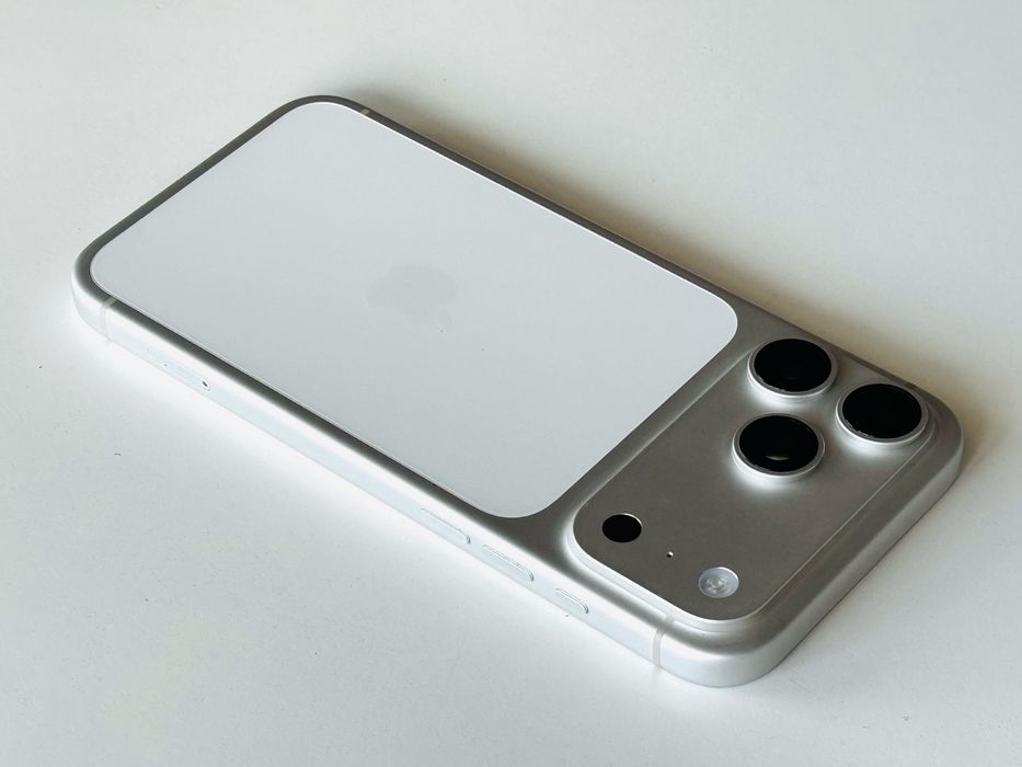 НОВ! Iphone 17 Pro Max 256GB Silver 100% Батерия! Гаранция 6 месеца