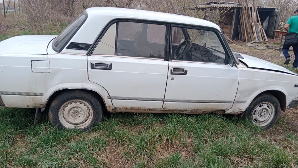 Продам ваз 2107 .