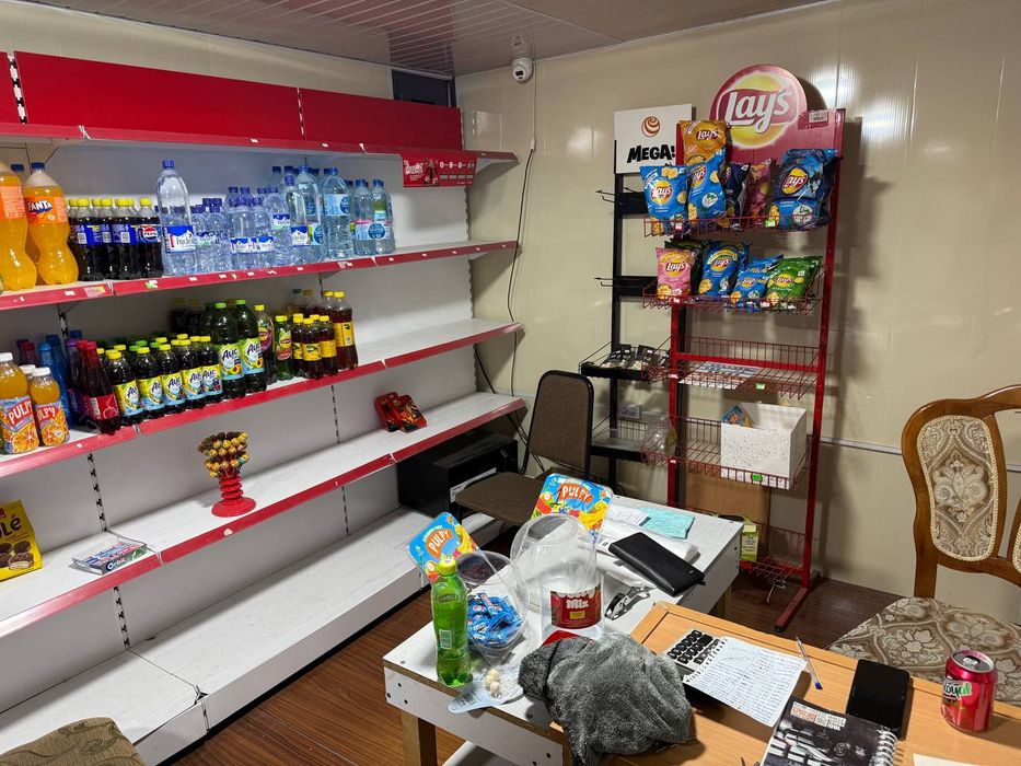 Продаётся готовый бизнес холодильник ветрина кондиционер и много чего