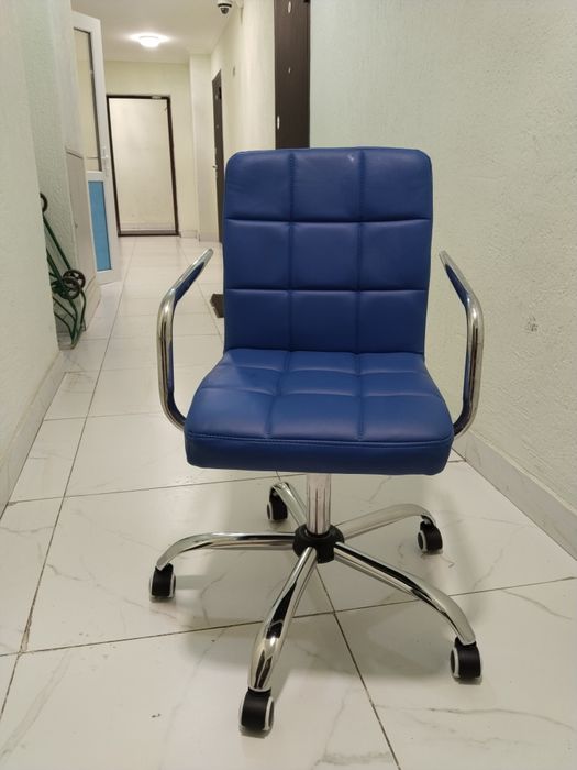 Офисное кресло новое