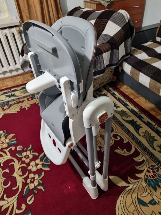 Продам стульчик для кормления