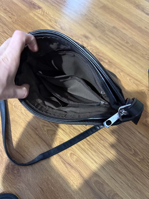 Дамска черна чанта