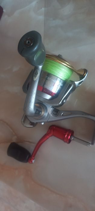 Shimano ultegra 4500xsc ; Shimano rarenium ci4+ 2500fb; team daiwa-z 2506c; Shimano sahara 3000ssdh hg-r