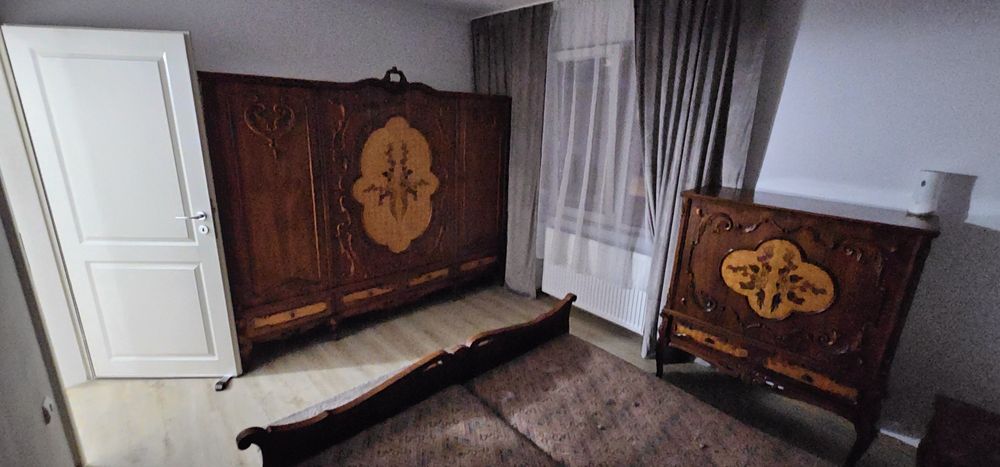 Închiriez apartament cu 2 camere