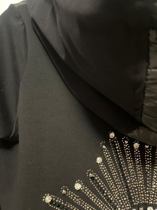 Продам куртку с капюшоном