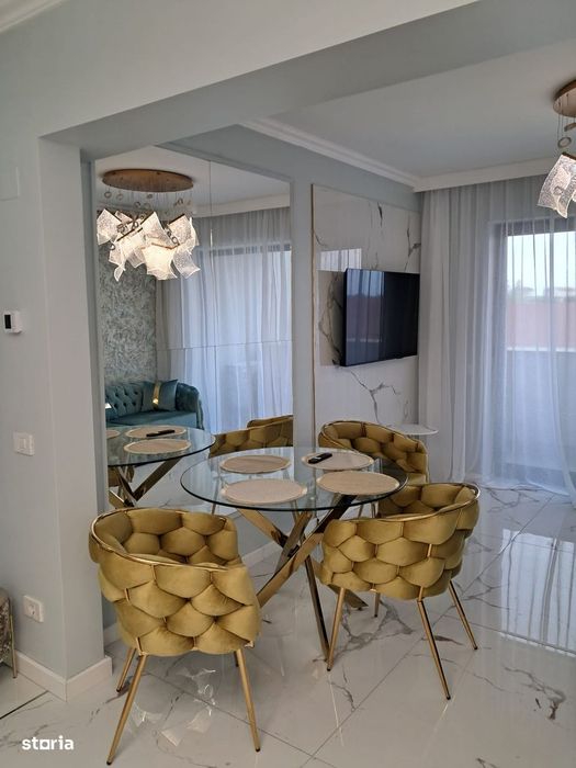 Apartament 3 camere, balcon, Orasul Nou