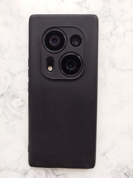 Продам телефон Tecno Phantom X2 5g