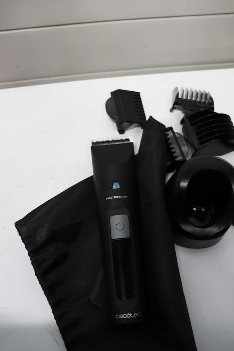 Машинка за подстригване Cecotec Bamba PrecisionCare Wet&Dry, ножчета от неръждаема стомана с титаниево покритие