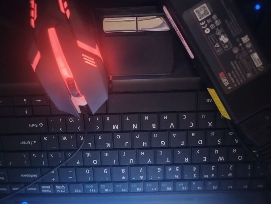 Продам ноутбук Fujitsu LifeBook AH530
