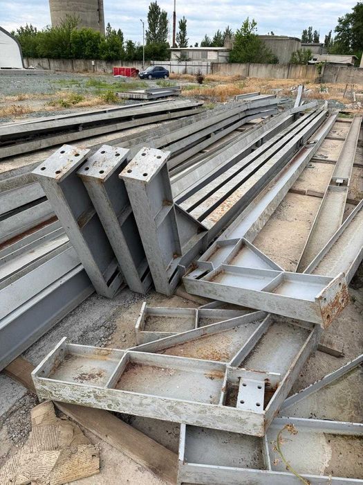 Vand structura metalica facuta la surub in uzina, 10mx36mx12m inaltime stalpi si ferme din i240, pane de lagatura i160, noua nemontata
