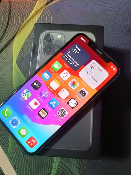 Продаю iphone(айфон) 11 pro