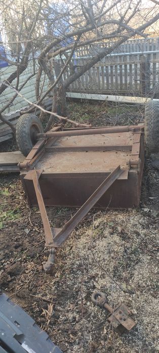 Продаётся прицеп для легкового автомобиля.