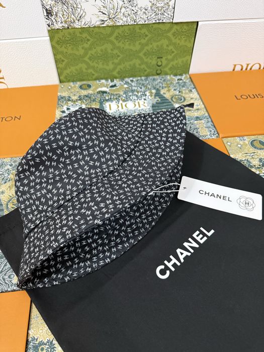 Дизайнерски шапки New Season