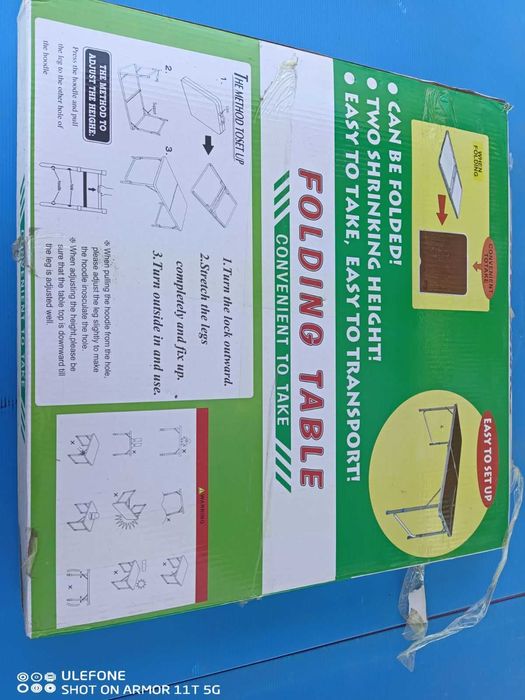 Сгъваема маса с четири стола