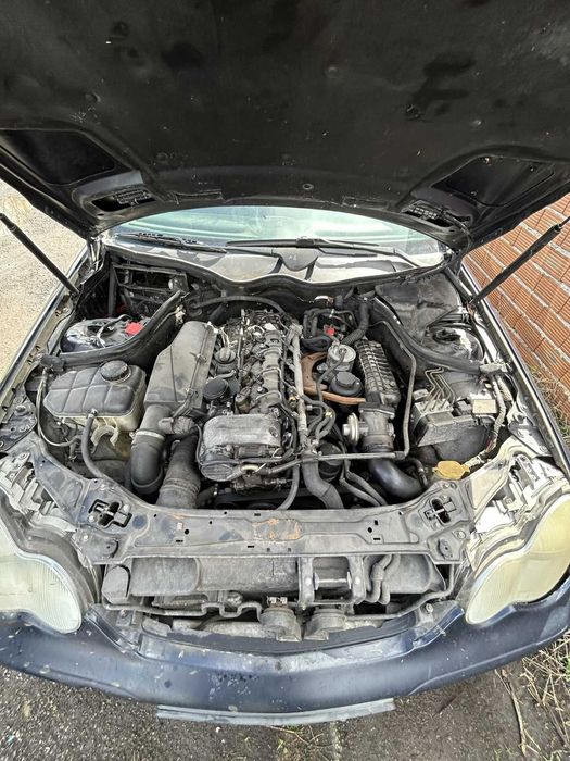 Мерцедес C Class W203 270 CDI 170кс