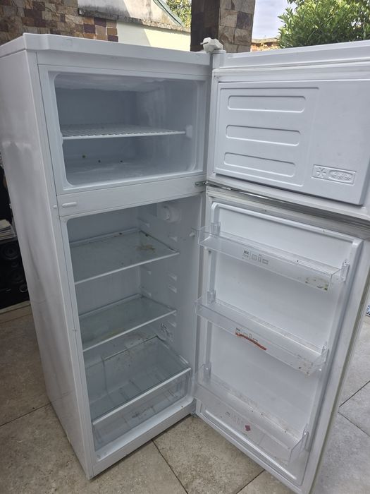Frigider Arctic , second hand, stare excelenta, congelator