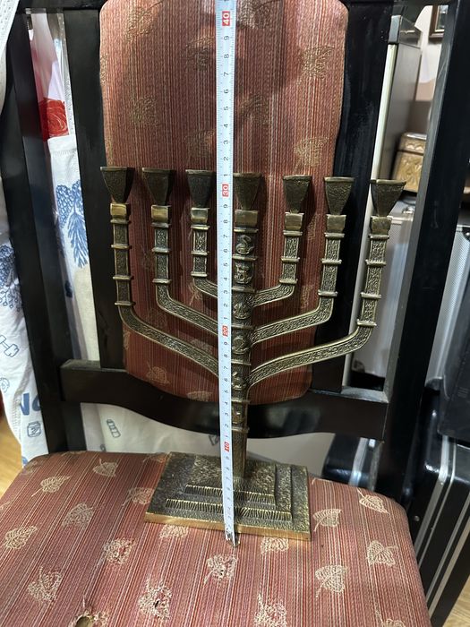 голям стар масивен бронзов еврейски свещник менора