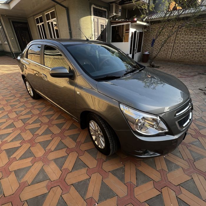 Продается автомобиль кобалт