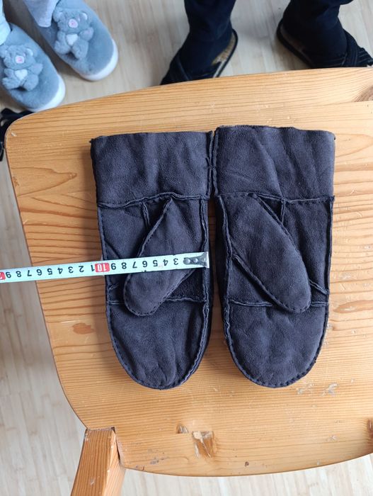 Кожени ръкавици с един пръст