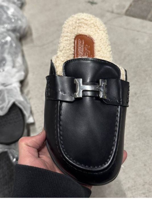 Ayollar uchun oyoq kiyim