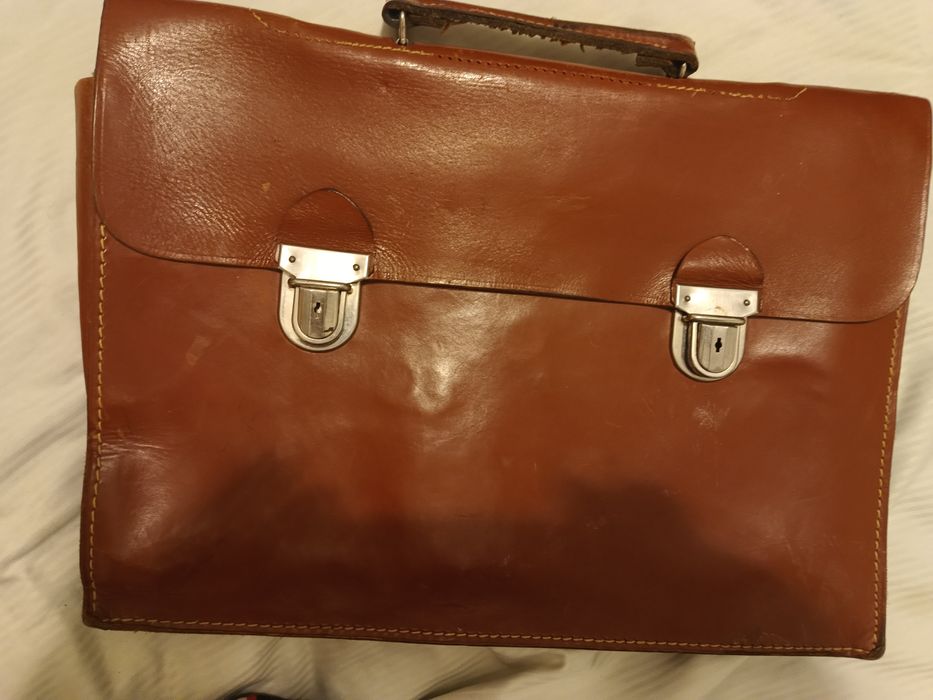 Servieta de piele naturală groasă f veche lucrată manual