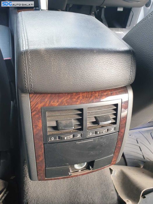 Gura Grila Aer Aerisire Ventilatie Scrumiera din Cotiera Volkswagen Touareg 7L 2003 - 2010