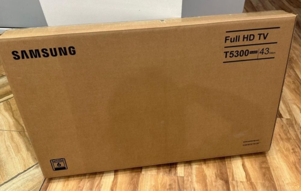 Срочно продаю телевизор Samsung T5300, 43" (109 см) — НОВЫЙ