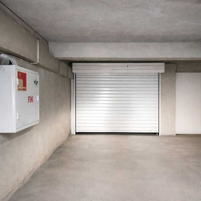 Продавам подземен гараж в Младост 1 – директно от собственик