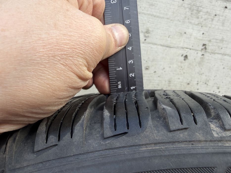 Зимни гуми Hankook 235/45/18