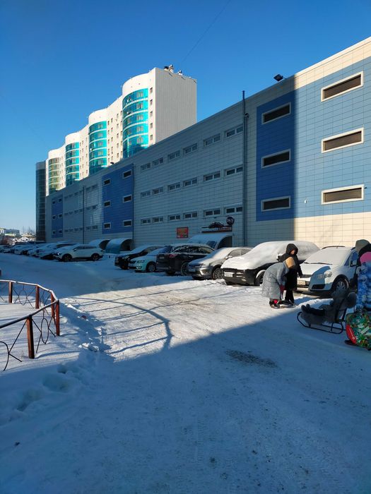 Левый берег парковка. Парк на левом берегу ростов на дону. Пляж левобережный. Парковочные места в крыму. Прикольные места в красноярске на левом берегу подростку.