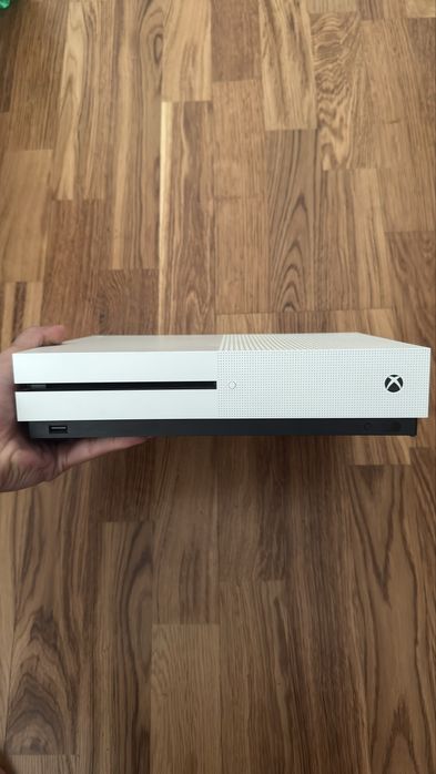 Xbox one in stare foarte buna