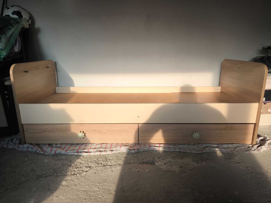 Продавам детско креватче.В добро състояние.