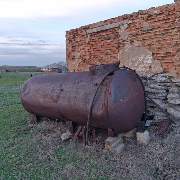 Продам Бочка 3 куба