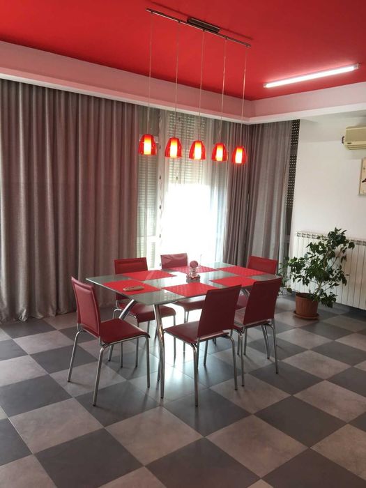 Продава се Къща в Свети Влас - 1100 кв.м за 682 €/кв.м - Снимка #1