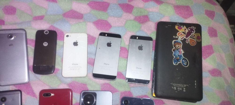 Продам телефоны и планшеты