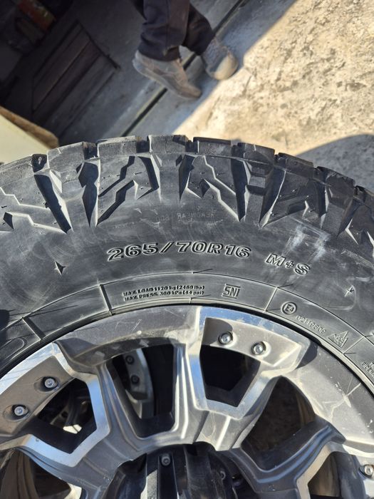Шины  265/70/16 бу