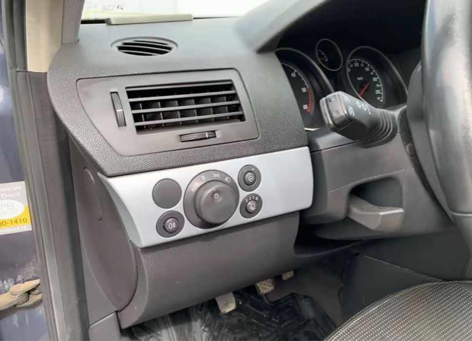 Opel Astra H Hatchback