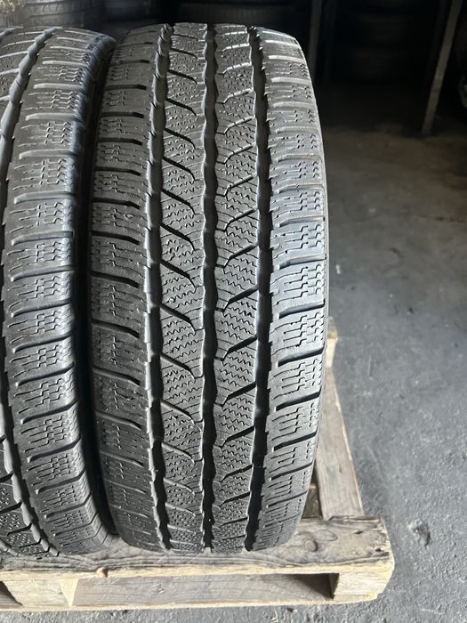 2 anvelope iarna 205/65/16 C Continental!
