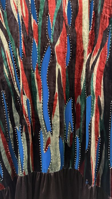 Әдемі көйлек сатылады