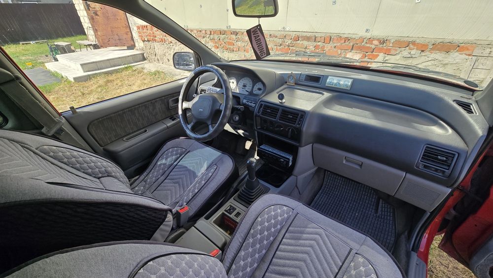 Mitsubishi Space Runner