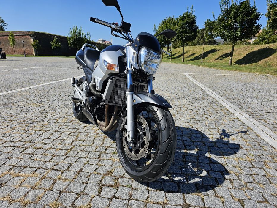 Suzuki GSR 600 2006 RATE FIXE!