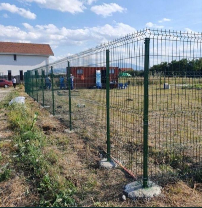 Construim garduri din plasa bordurata