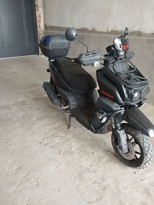 Sroʻchni sotiladi skuter Tank 150 kub