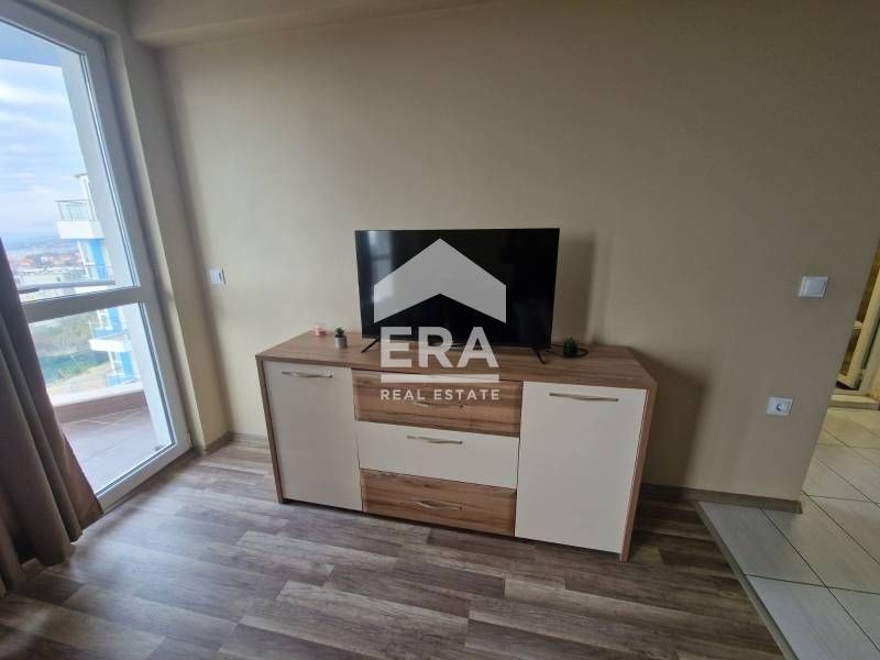 Дава се под наем Двустаен апартамент в Варна, м-т Пчелина - 55 кв.м за 433.5 € - Снимка #1